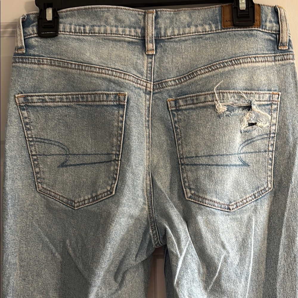 American Eagle Outfitters Ripped Light Denim Boyfriend Jeans - Picture 3 of 7